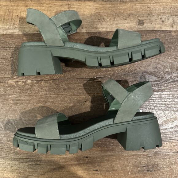 NWT Torrid Olive Green Lug Outsole Heel Sandals Chunky Platform Y2K 12 WW Buckle - Picture 2 of 7